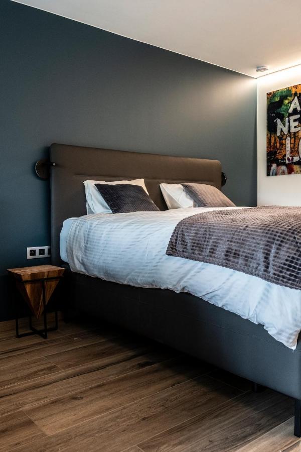 Guesthouse Max Zwijndrecht Ngoại thất bức ảnh