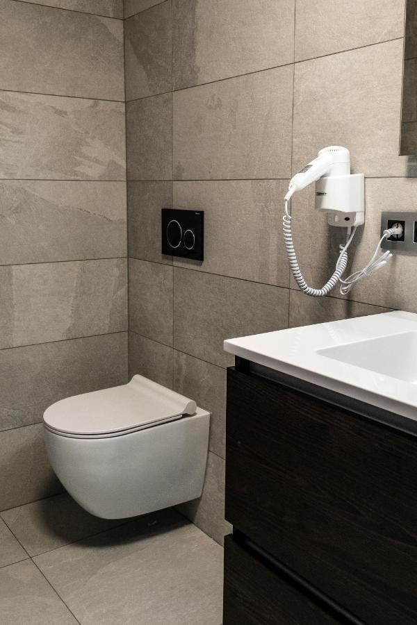 Guesthouse Max Zwijndrecht Ngoại thất bức ảnh